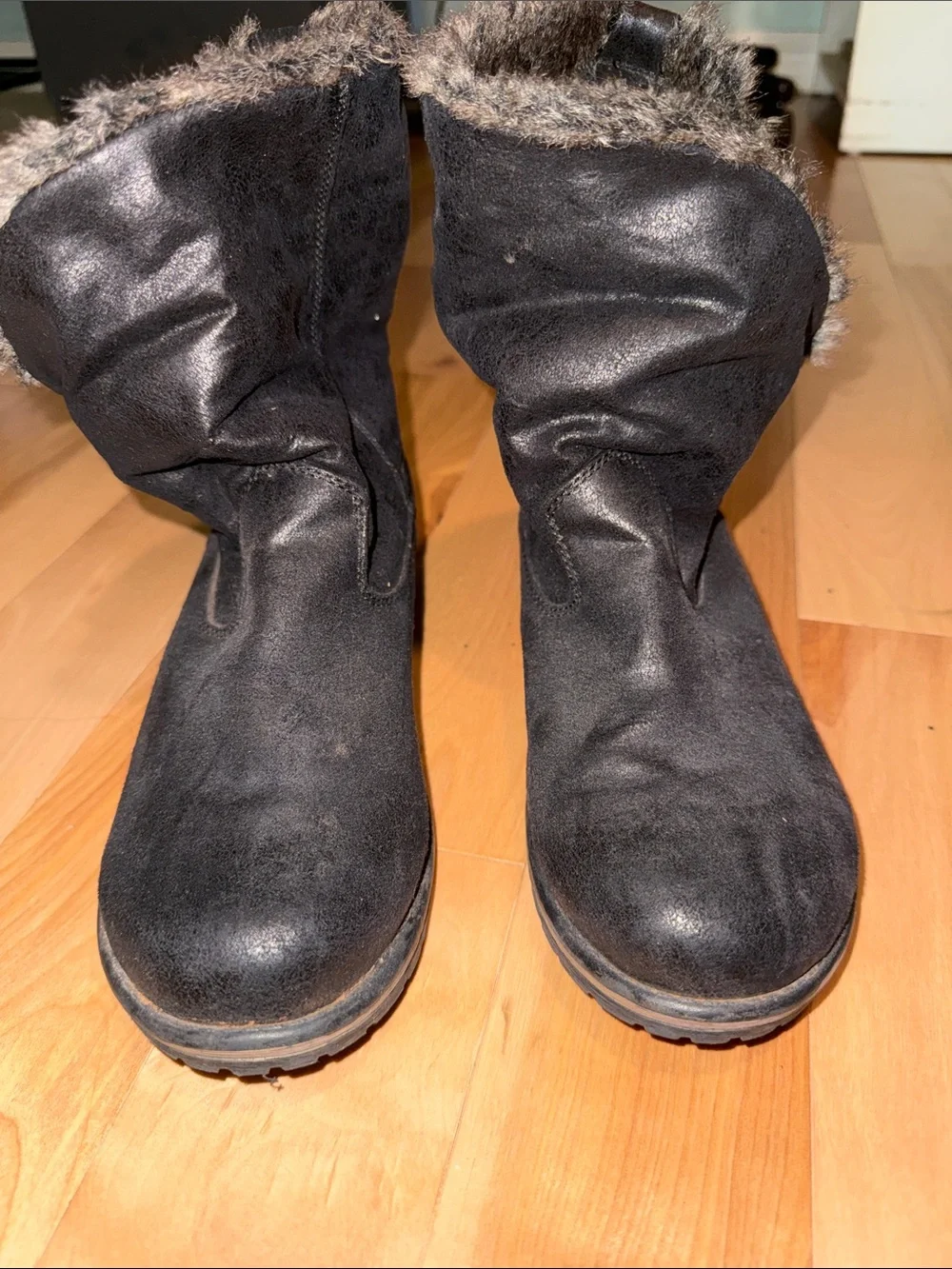 Candies Black Faux-Fur/ Slouchie Lined Ankle Booties, wear up or down! 9